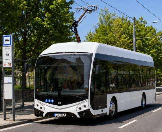 A SOR és a Škoda szállítja Opava trolibusz-felsővezetékről tölthető villanybuszait