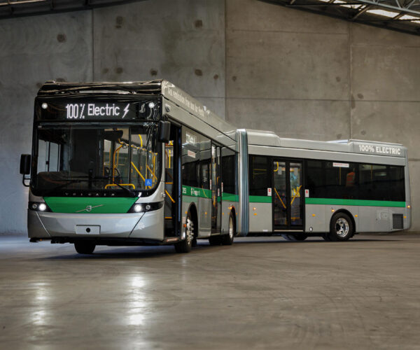 A Volvo vadonatúj BZL EA alvázán debütált Ausztrália első helyben gyártott csuklós villanybusza
