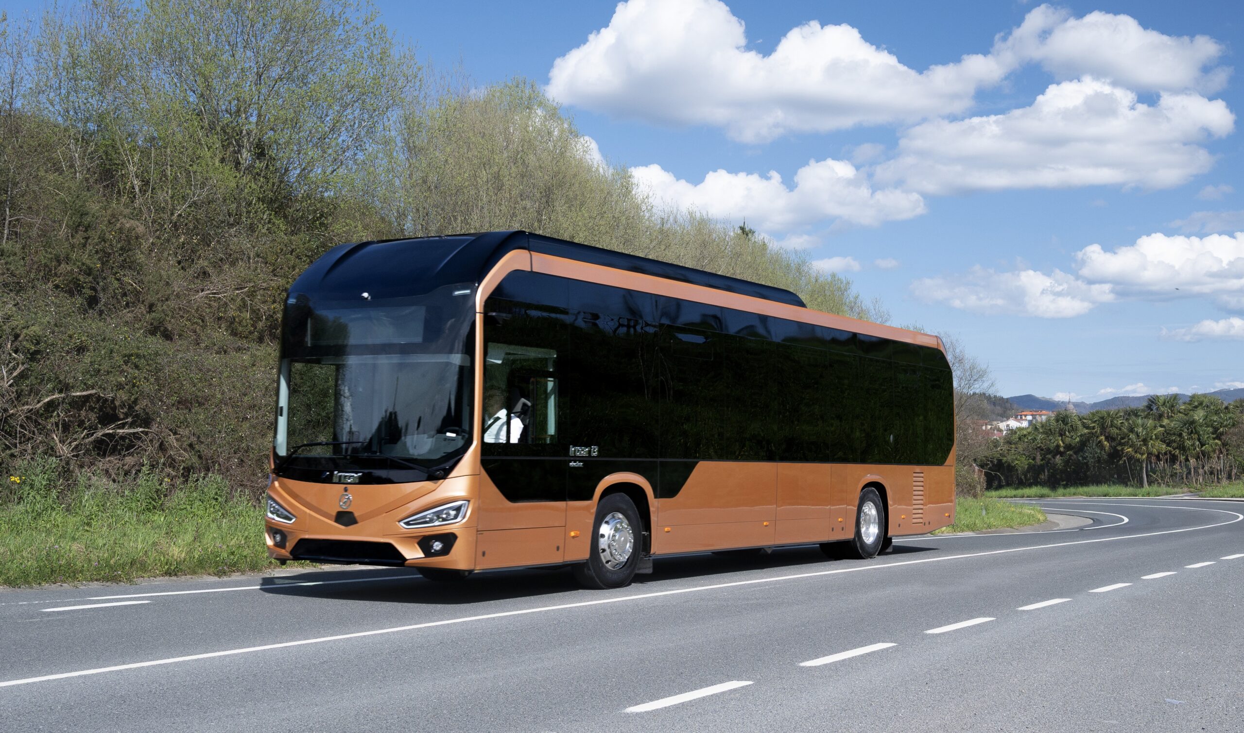Az Irizar: 137 év függetlenség és innováció – a buszgyártó, amelyet ma is a dolgozói birtokolnak 14 55163006342 91cf774b2a o scaled