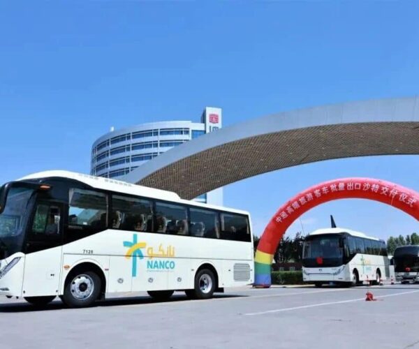 Újabb 248 turistabusz átadásával erősíti jelenlétét Szaúd-Arábiában a Zhongtong