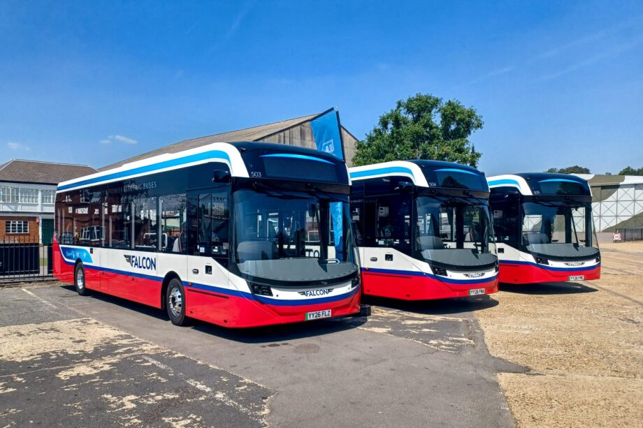 Átvette vadonatúj Alexander Dennis Enviro200EV villanybuszait a Falcon Buses 1 Alexander Dennis Enviro200EV for Falcon Buses 1