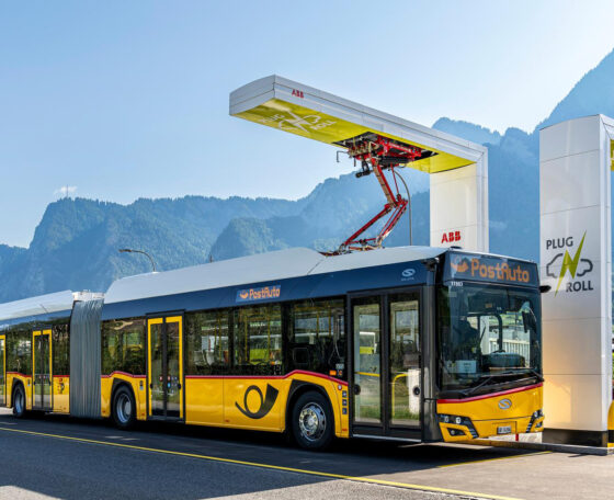 Már 200 elektromos autóbusz közlekedik a svájci PostAutónál