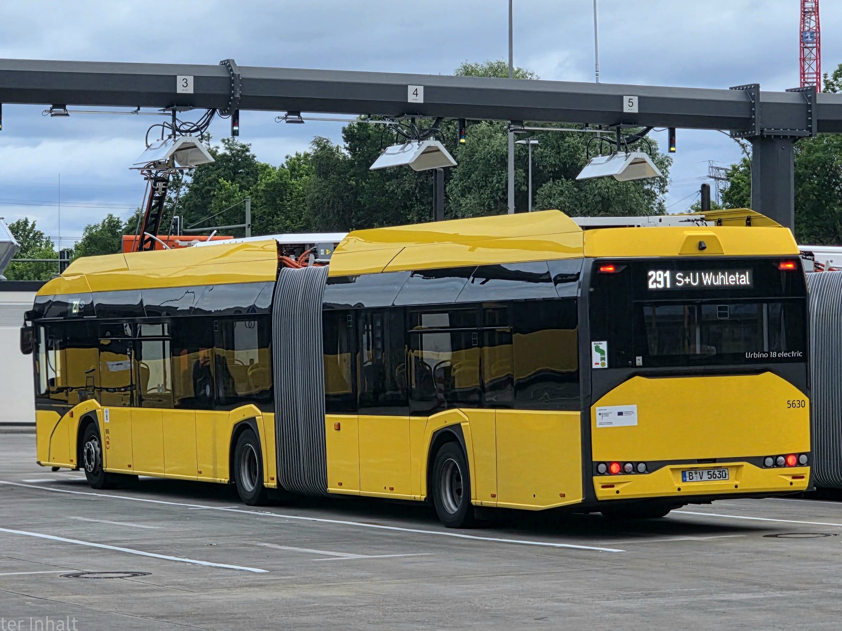 Berlin nagyszabású gyorstöltő-hálózat fejlesztéssel készül újabb 270 Solaris villanybusz fogadására 8 IMG 20260629