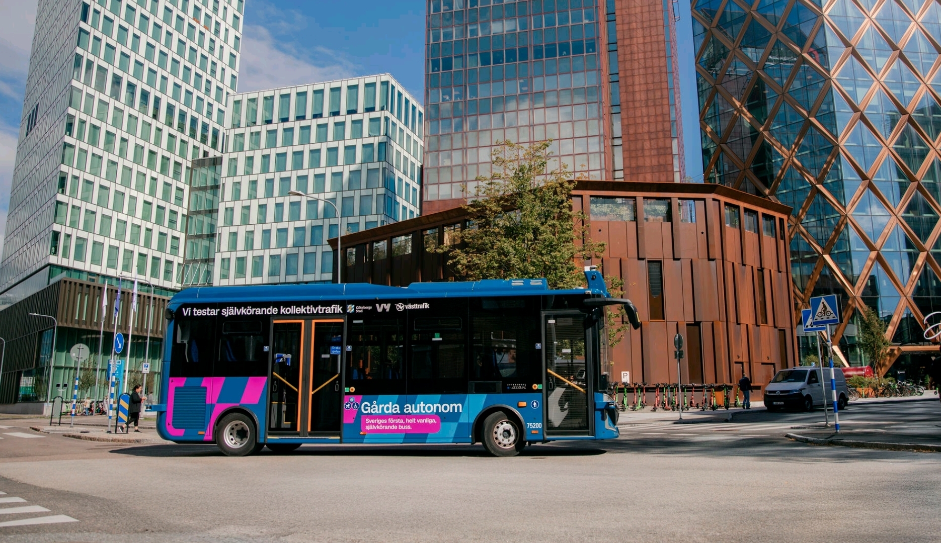 Leállította a svéd közlekedési hatóság a göteborgi önvezető busz projektjét