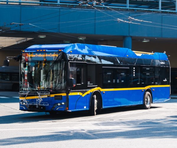 Szeptemberben forgalomba állhat Vancouver első európai trolibusza