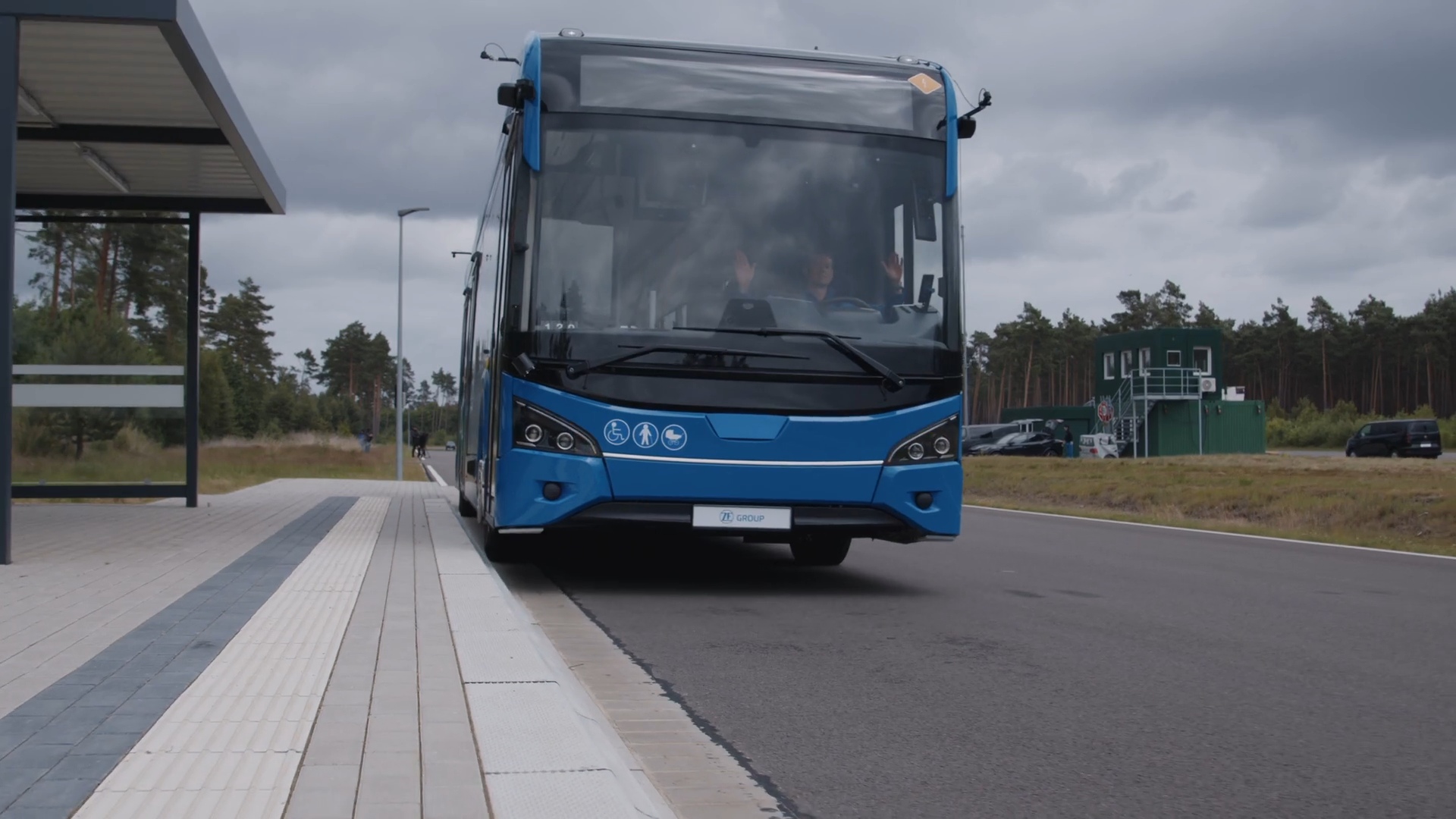 Intelligens megállóba állás és Skyhook futómű: új technológiákkal készül az IAA-ra a ZF 3 ZF 2026 CV TechDay Pressfootage Bus HD 1080 WEB H264 4000