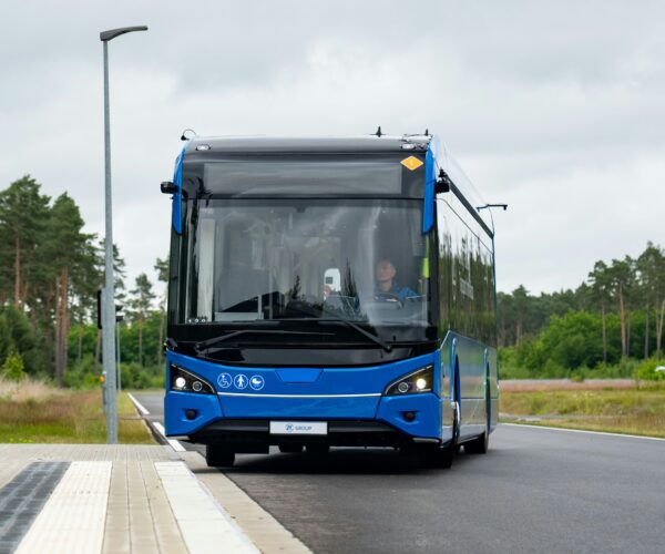 Intelligens megállóba állás és Skyhook futómű: új technológiákkal készül az IAA-ra a ZF