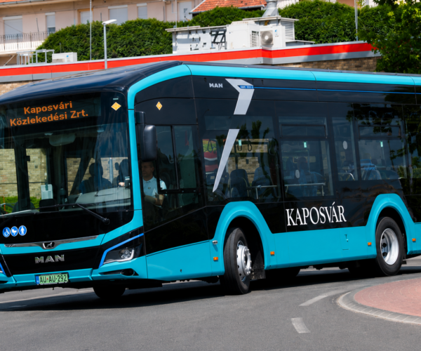 Két MAN villanymidivel indul Kaposvár flottamegújítási programja