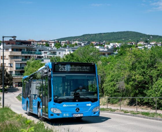 Júliustól újabb buszjáratokon lehet kerékpárt szállítani Budapesten