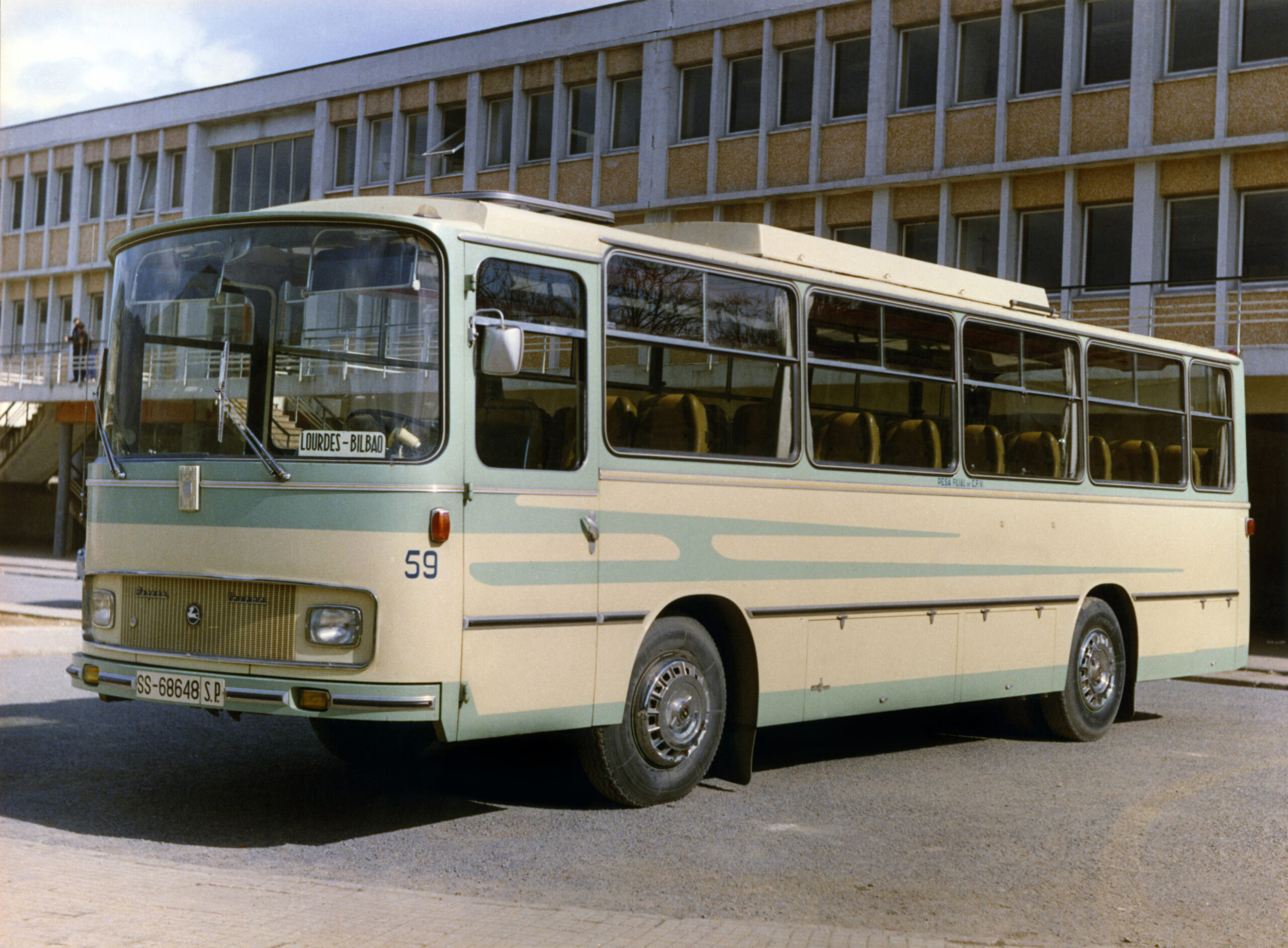 Az Irizar: 137 év függetlenség és innováció – a buszgyártó, amelyet ma is a dolgozói birtokolnak 4 pegaso 5035 n irizar scaled