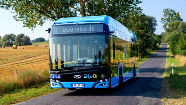 Már több mint 3 millió kilométert teljesített zöld hidrogénnel a Rebus 52 darabos hidrogénbusz-flottája