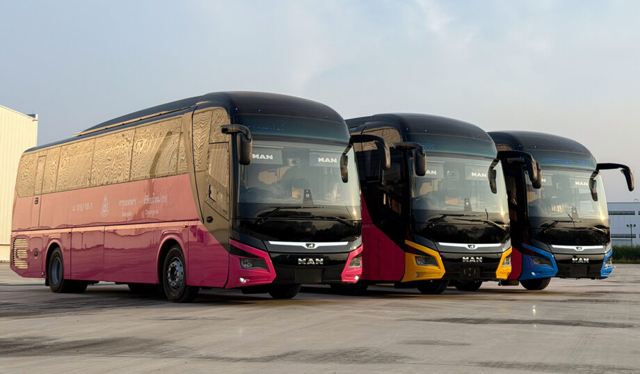 p bus man topbest coaches thailand 01 cimlapkep